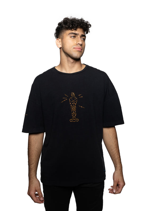 LEO FINALLY GOT 1 TEE